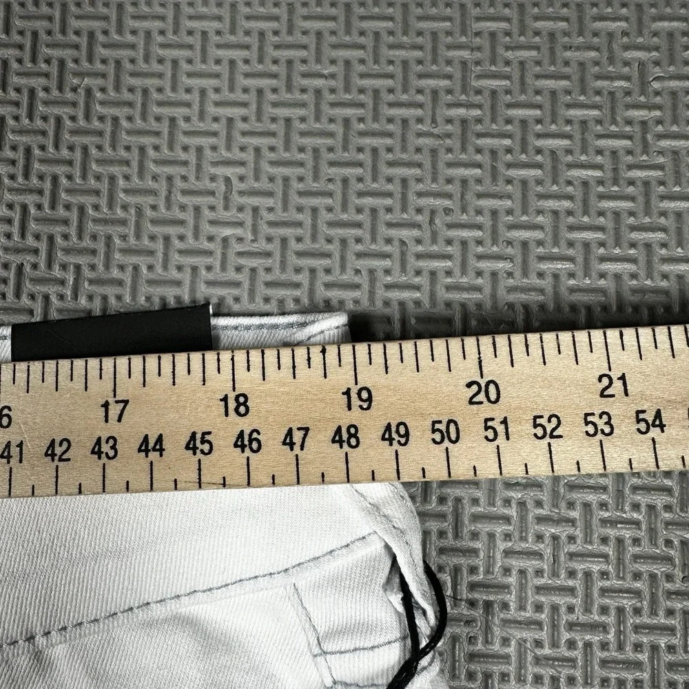 NEW True Religion Jeans Mens 36x32 (Fits 38) White Denim Geno Relaxed Slim $159